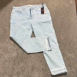Light Blue Cropped Jeans
